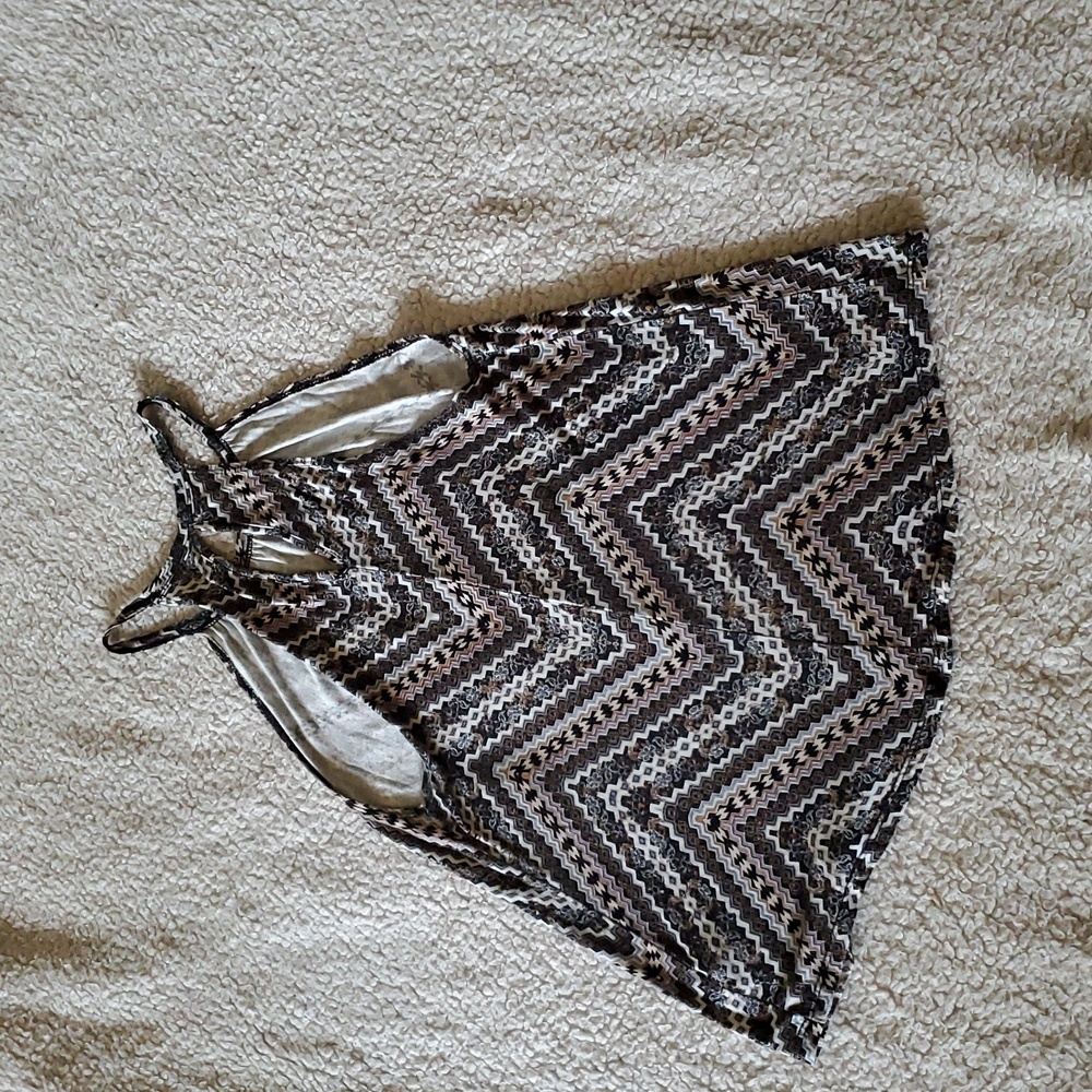 Chevron Pattern Racer Back Tank By JW GIRL - Picture 2 of 5